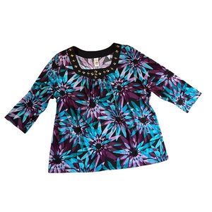 R.E.Q. Woman 3/4 Square Neck Blouse